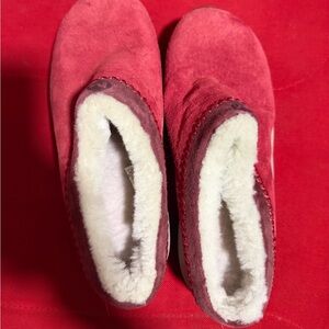 Merrell Red and White Women's Slippers